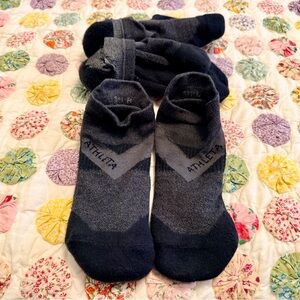Athleta Performance Ankle Sock 3-pack in black, size small/medium